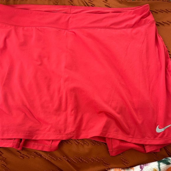 Nike Pants - Nike Women's Vibrant Pink tennis skirt